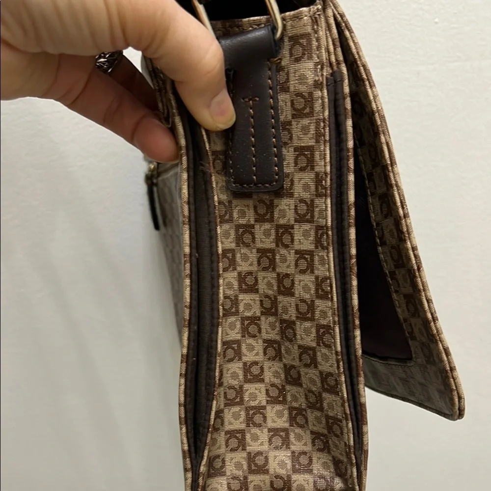 Liz Claiborne Brown Patterned Messenger’s or crossbody Bag